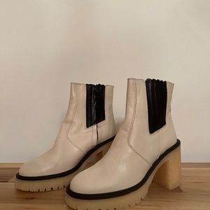 Free People James Chelsea Boot in White Leather (size 39)